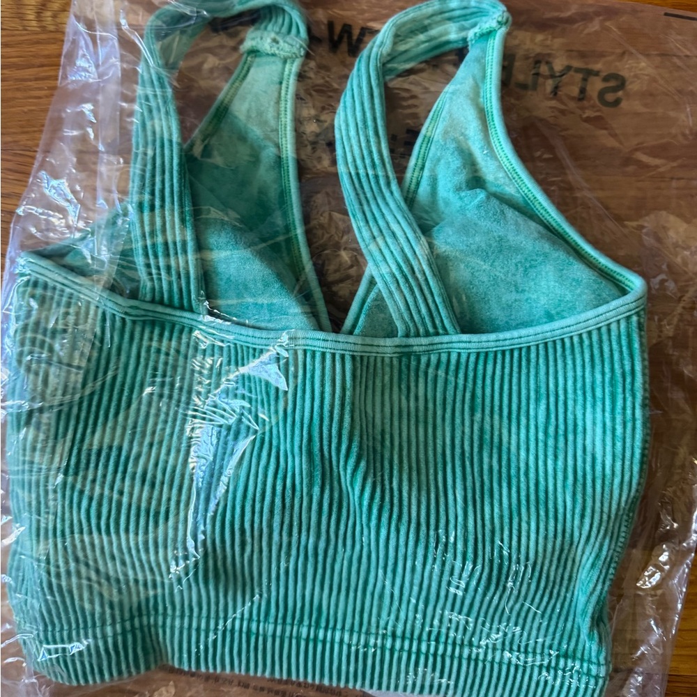 Zenana Ribbed V-Neck Tank Top - NWOT - Picture 4 of 6